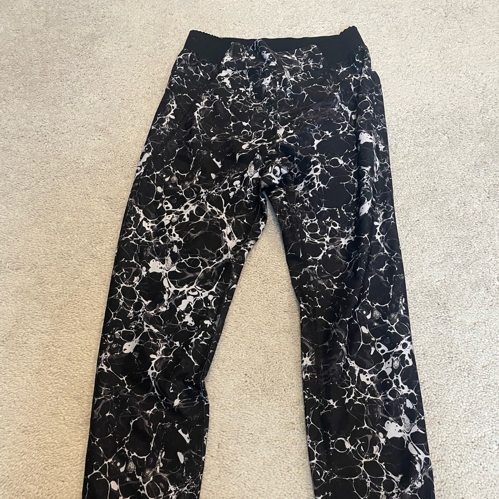 Awesome Leggings from Cycle House - black/white marble print - size small
